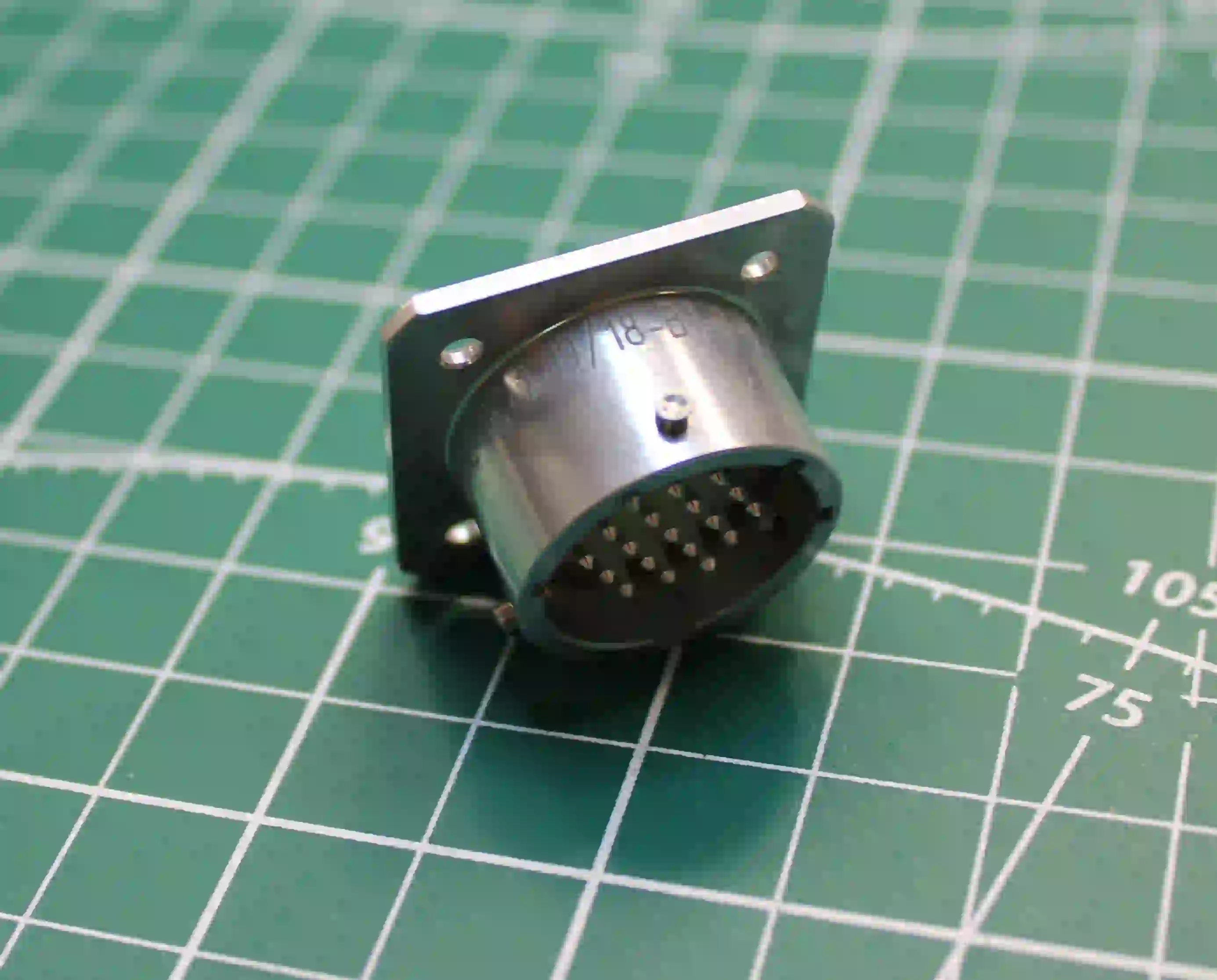 Товар - ЦНС БС-1-19/18-В1-1-В Вилка приборная 